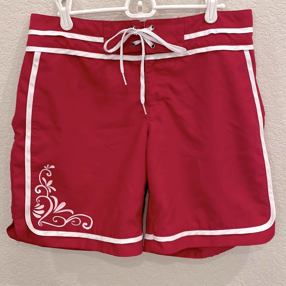 Athleta raspberry board shorts, size 6
